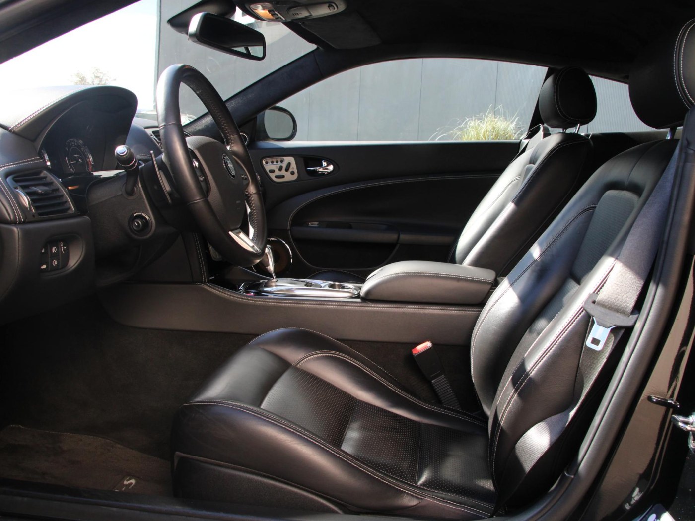 Jaguar XKR-S 4.2 V8 Coupé — foto 4 van 71