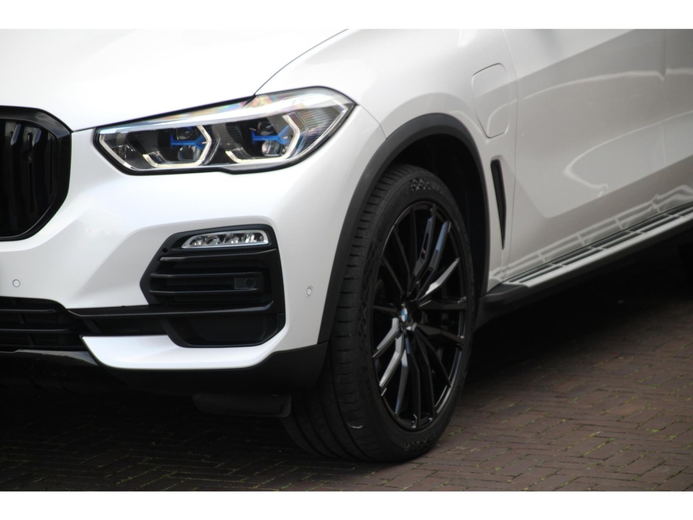BMW X5 xDrive45e X-Line — foto 16 van 66