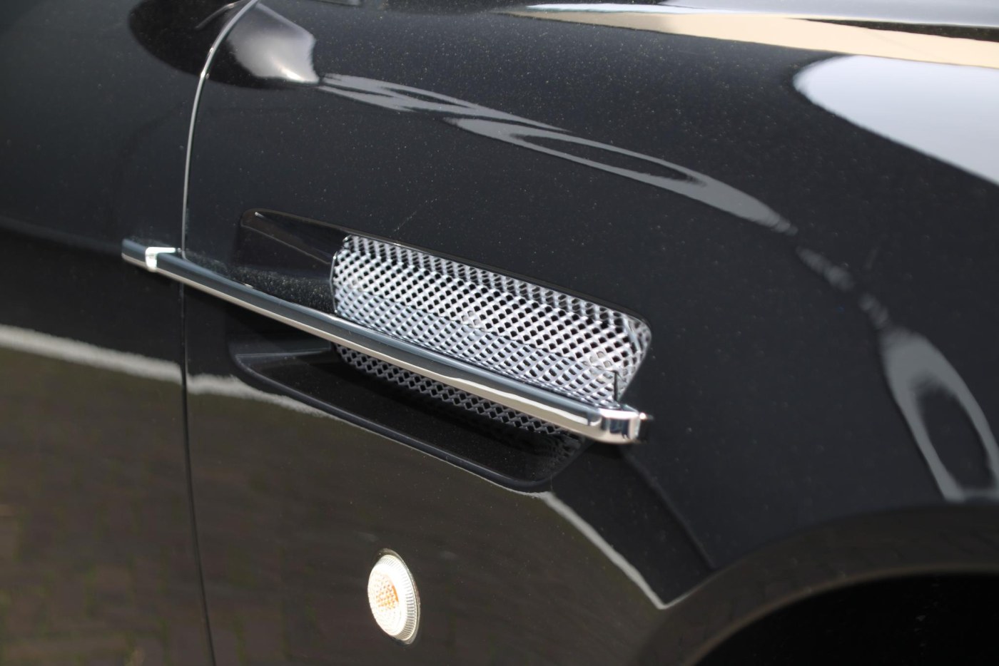 Aston Martin DB9 V12 Touchtronic — foto 14 van 39