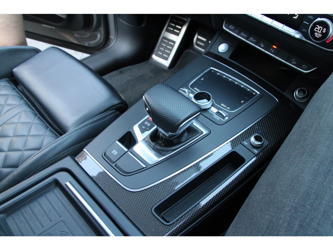 Audi Q5 2.0 TFSI quattro S Line Edition — foto 19 van 33