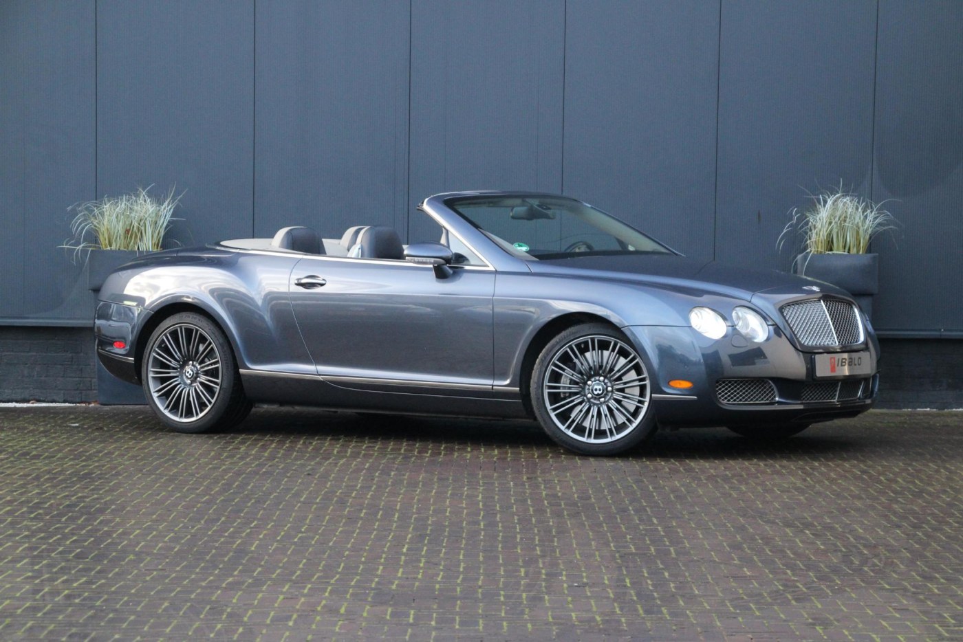 Bentley Continental GTC 6.0 W12 — foto 35 van 47