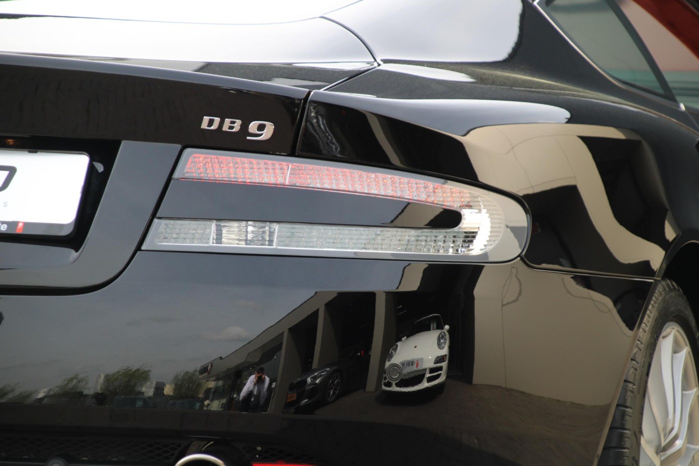Aston Martin DB9 V12 Touchtronic — foto 12 van 39
