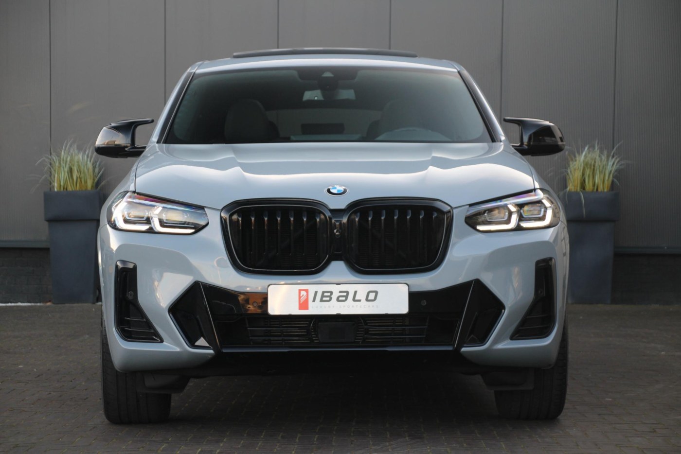 BMW X4 M40i High Executive — foto 13 van 48
