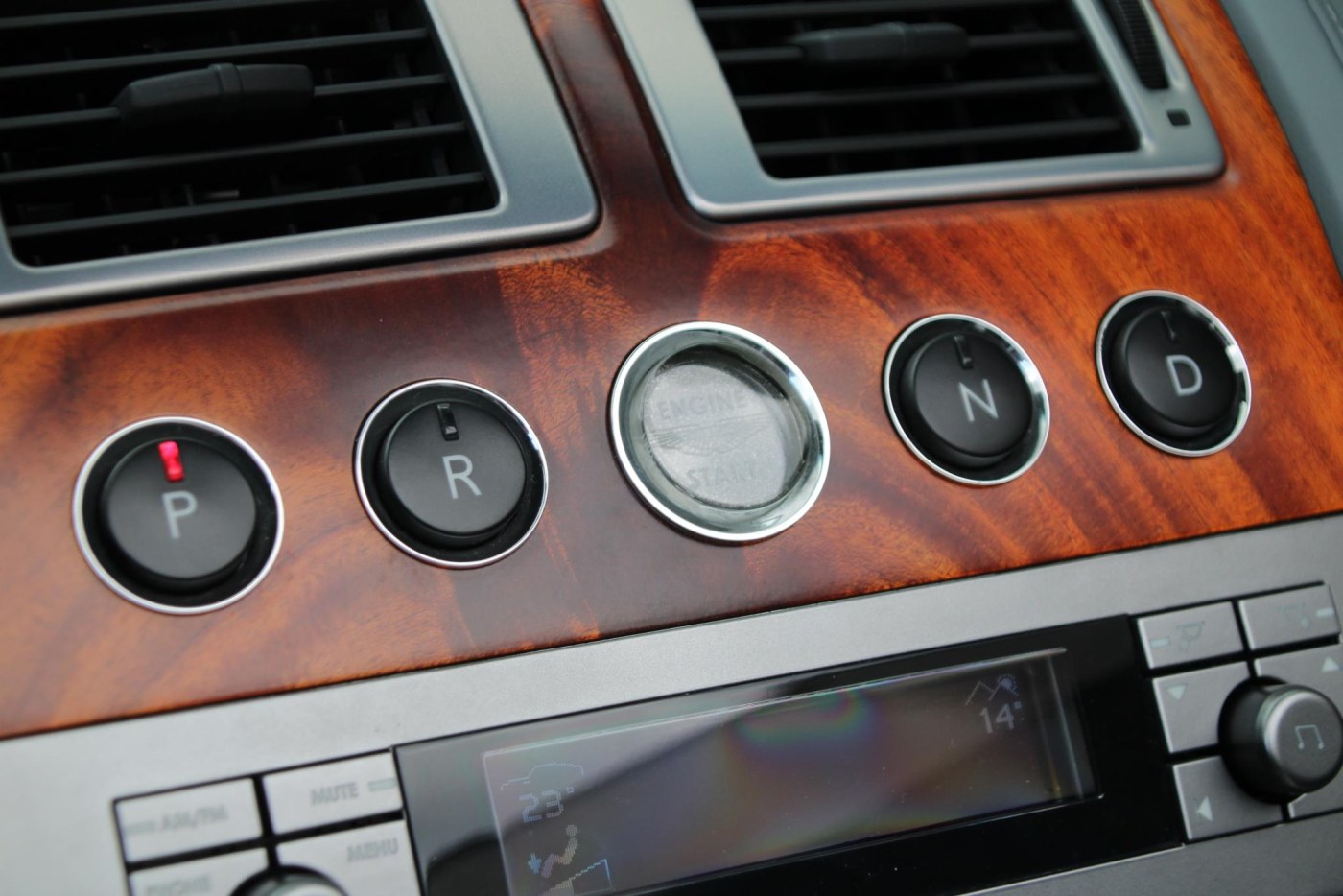 Aston Martin DB9 Volante 5.9 V12 Touchtronic — foto 14 van 33