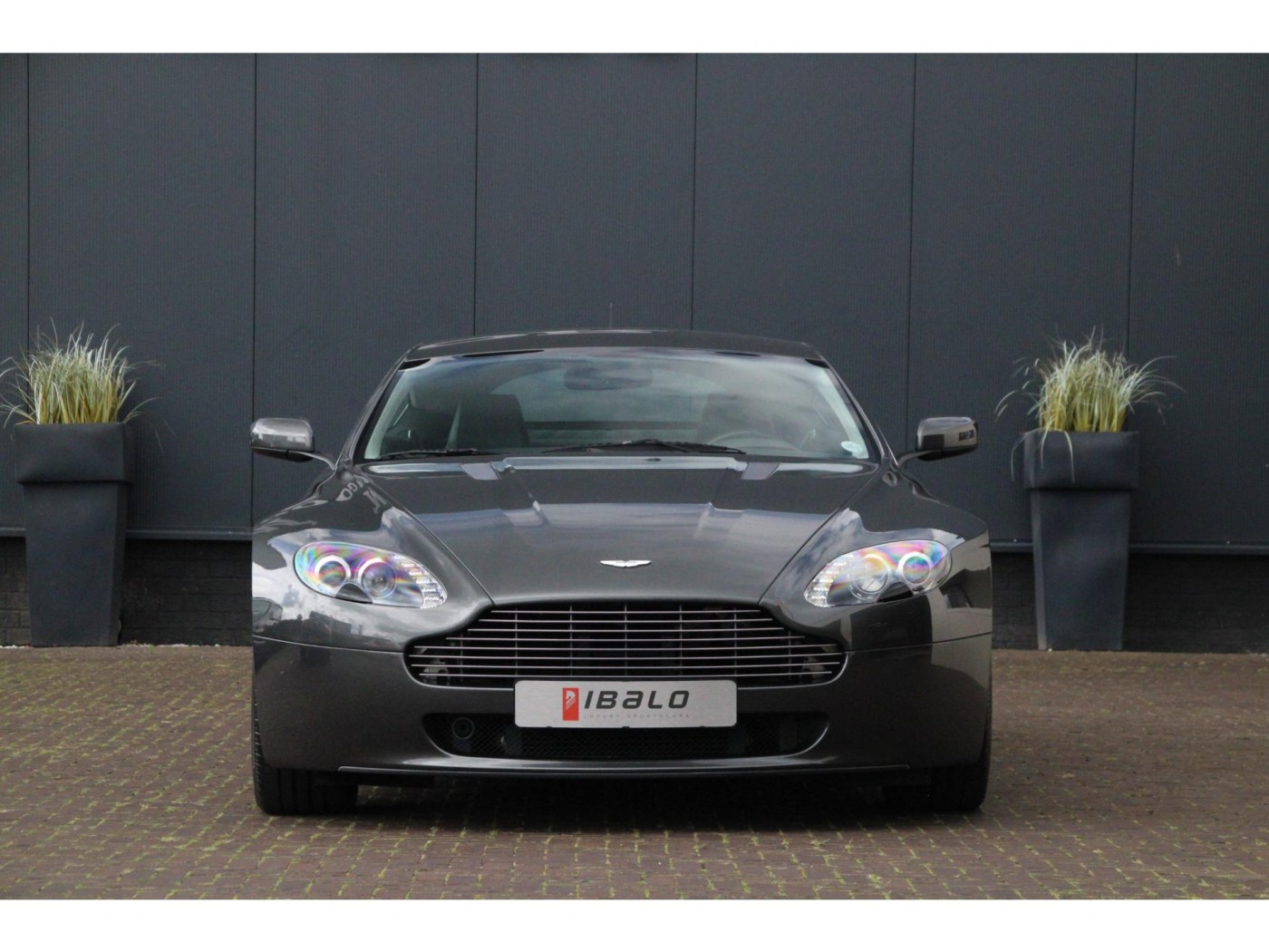 Aston Martin V8 Vantage — foto 20 van 45