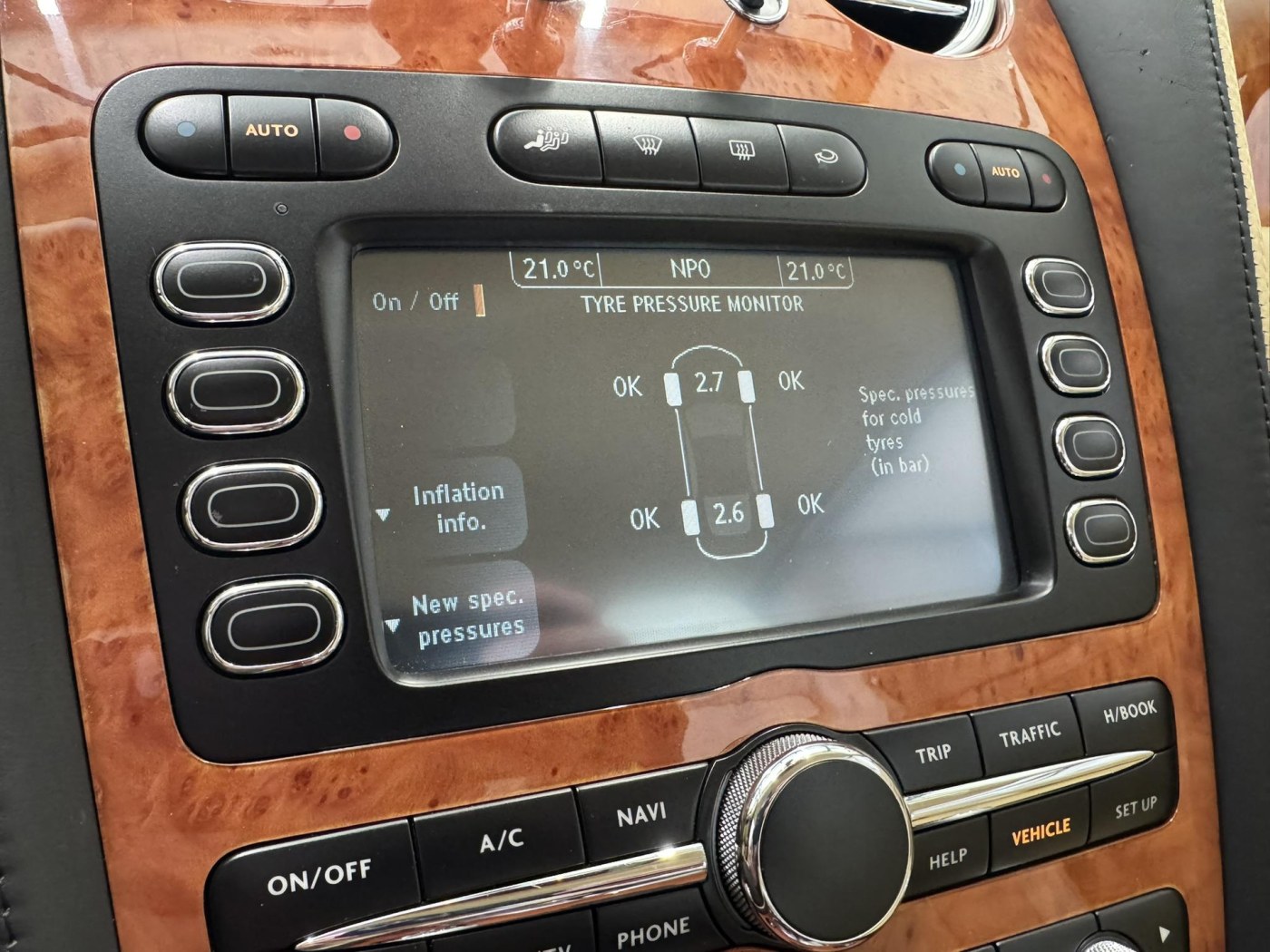 Bentley Continental GTC W12 560pk — foto 36 van 57