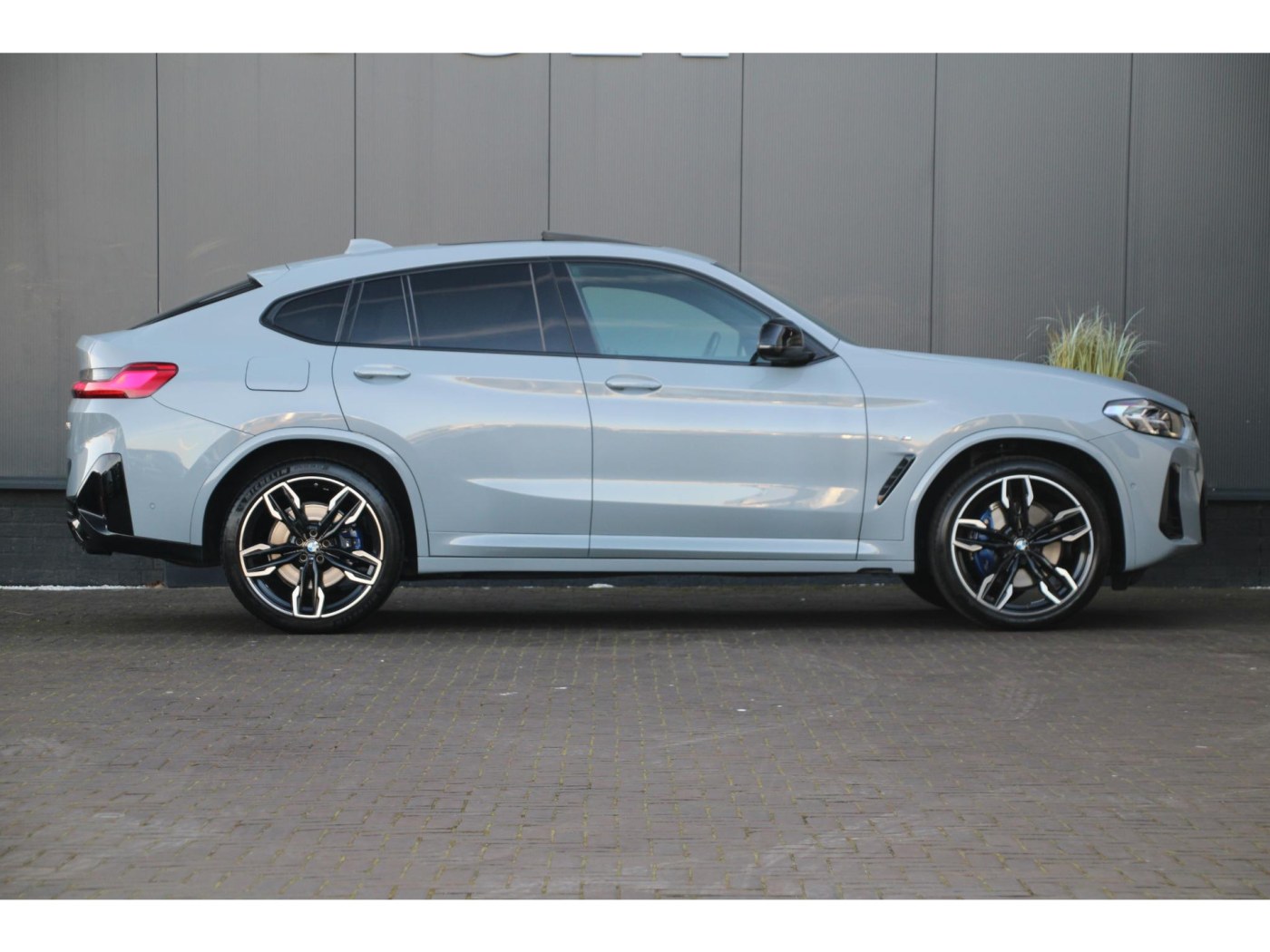 BMW X4 M40i High Executive — foto 32 van 48