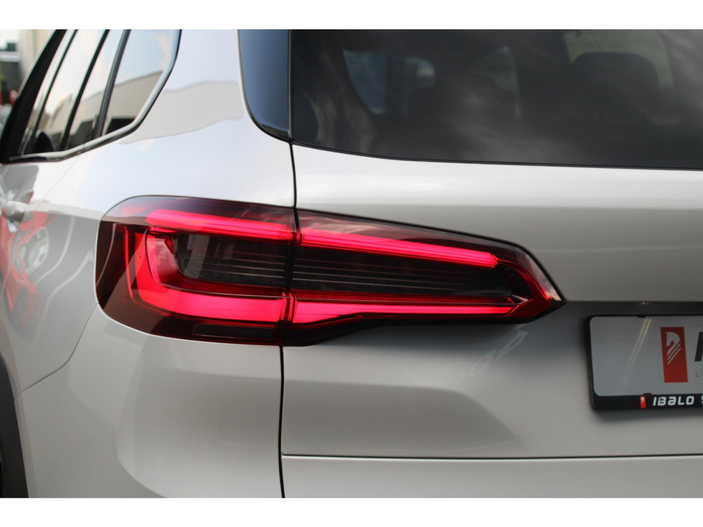 BMW X5 xDrive45e X-Line — foto 15 van 66