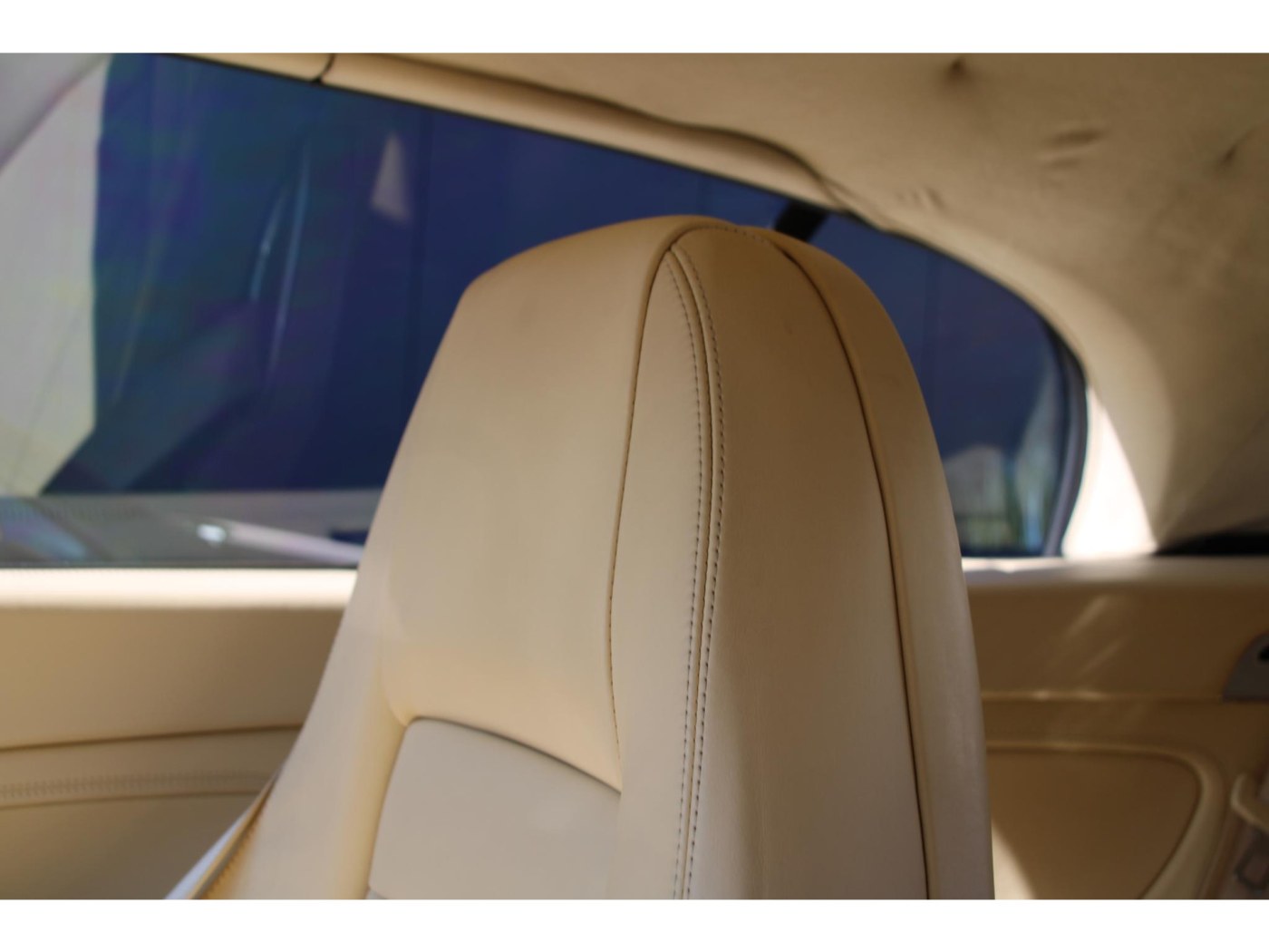 Bentley Continental GTC W12 560pk — foto 29 van 57