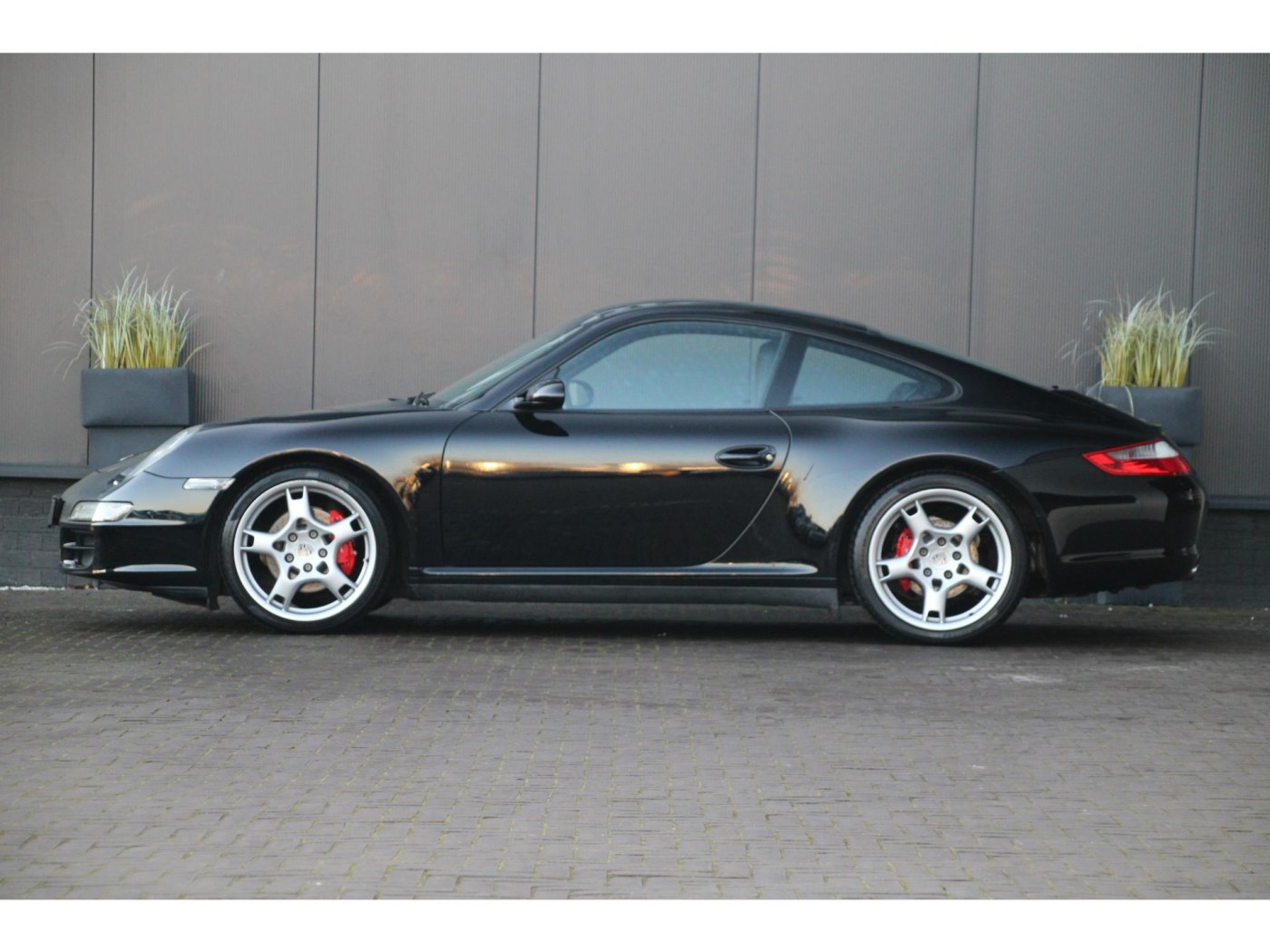 Porsche 911 3.6 Carrera 4 — foto 18 van 38