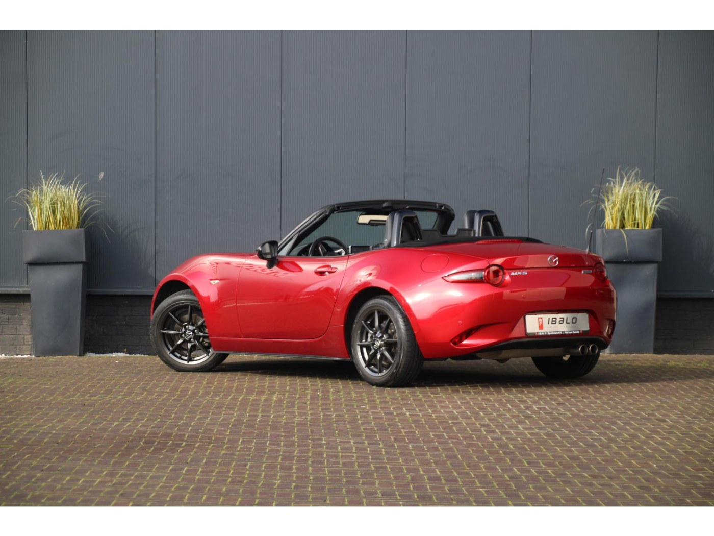Mazda MX-5 1.5 SkyActiv-G 131 GT-M — foto 9 van 28