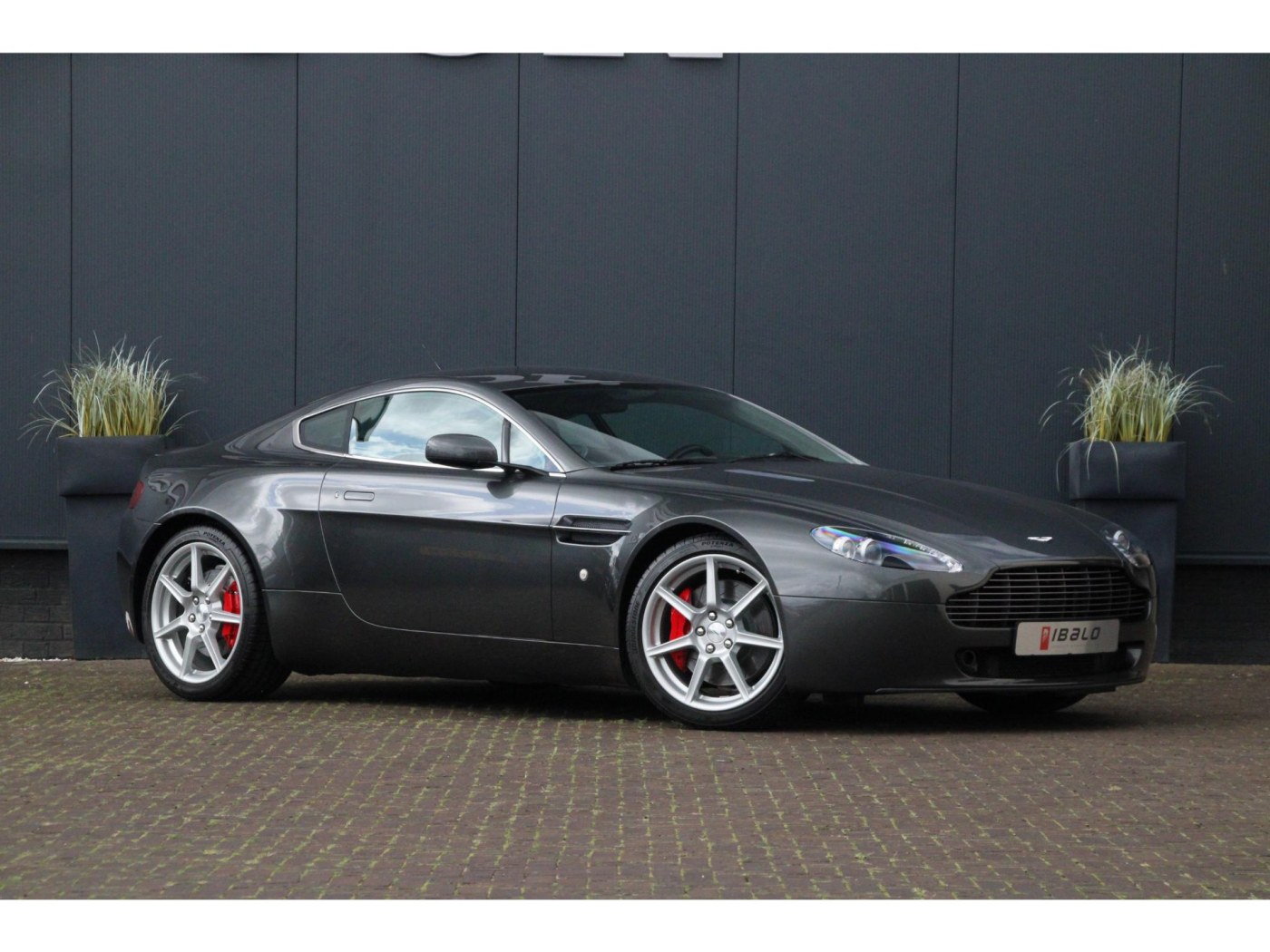 Aston Martin V8 Vantage — foto 21 van 45