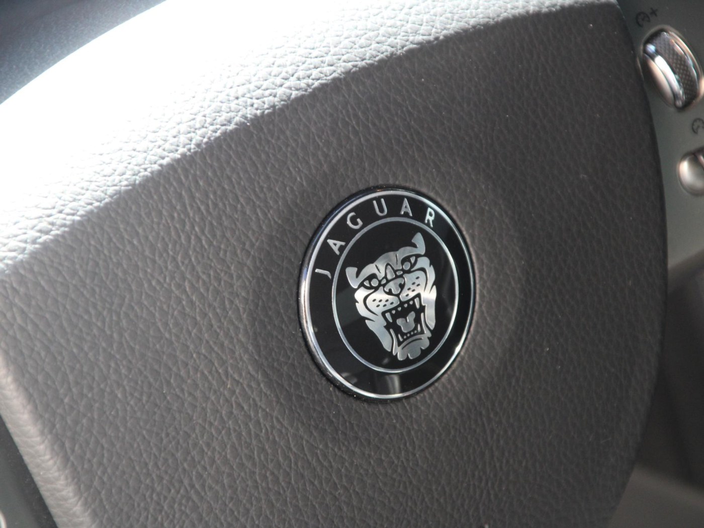 Jaguar XKR-S 4.2 V8 Coupé — foto 21 van 71