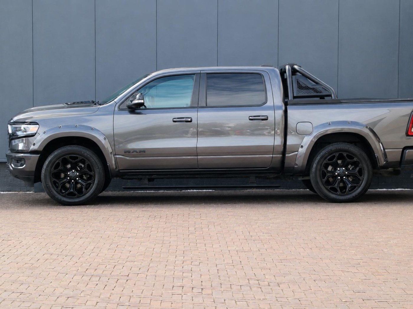 Dodge Ram 1500 5.7 V8 Crew Cab Limited Night Edition — foto 73 van 78