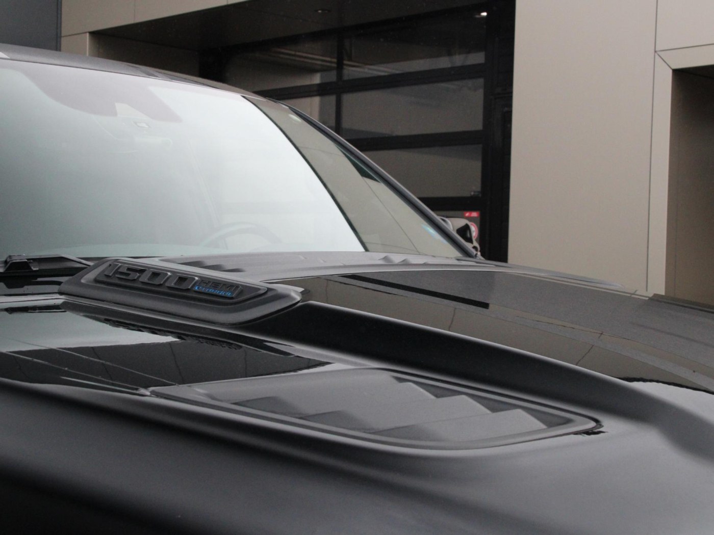 Dodge Ram 1500 5.7 V8 4x4 Crew Cab Laramie G/T — foto 56 van 56