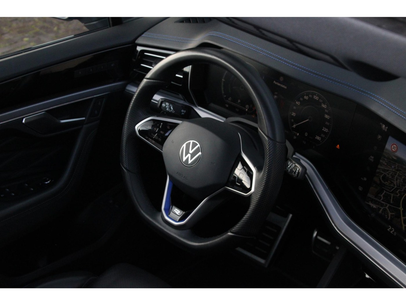 Volkswagen Touareg R 4Motion — foto 40 van 64