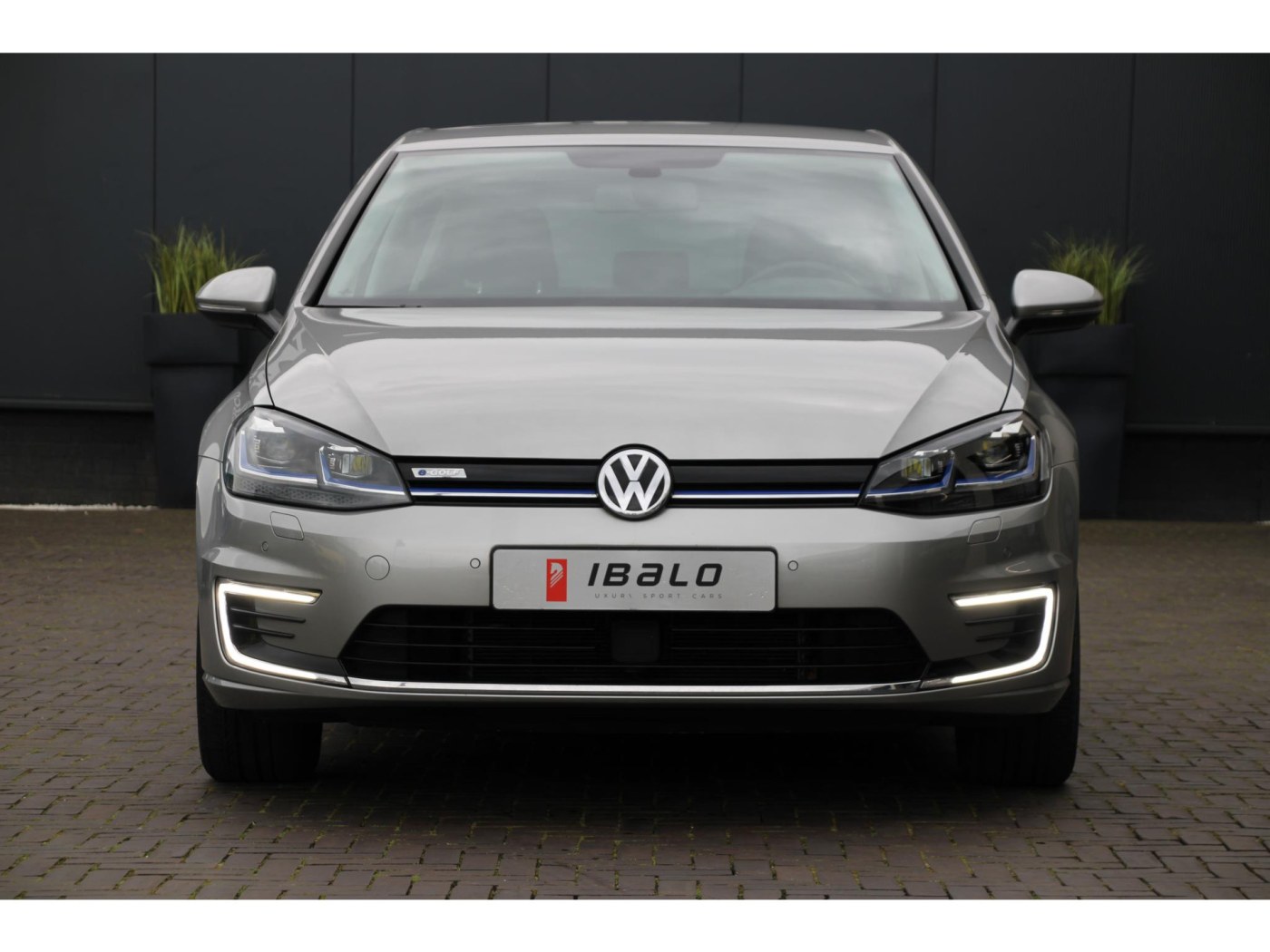 Volkswagen e-Golf E-DITION — foto 6 van 37