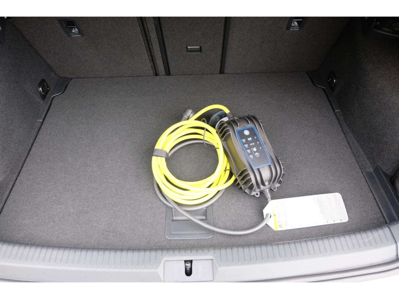 Volkswagen e-Golf E-DITION — foto 10 van 37