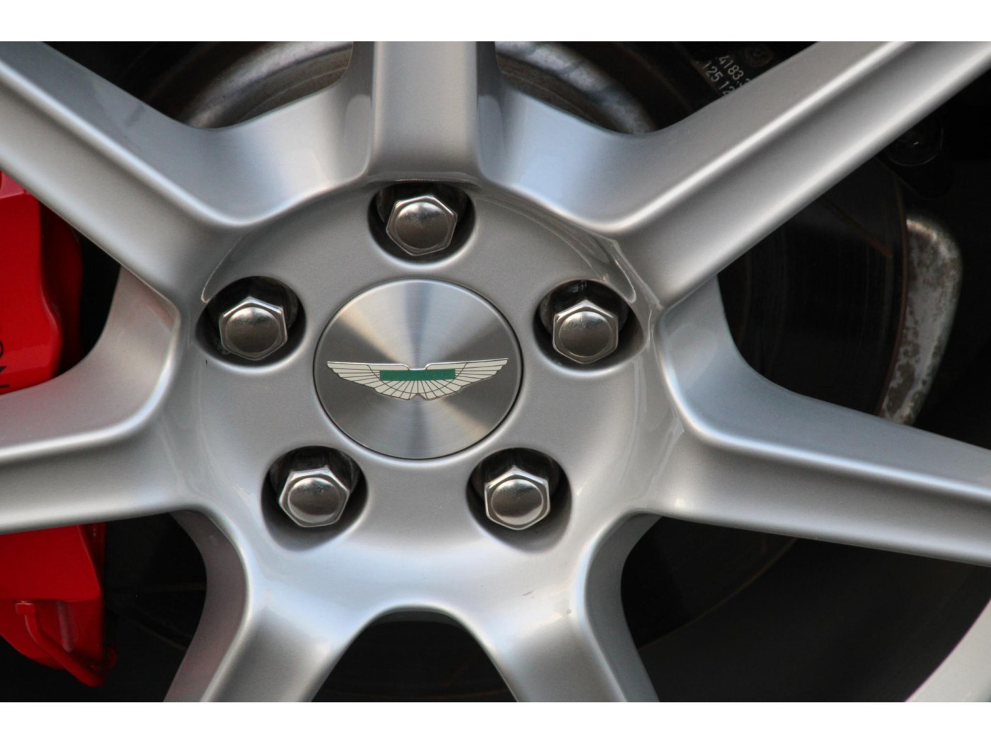 Aston Martin V8 Vantage — foto 14 van 42