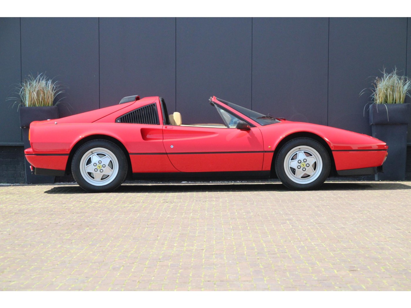 Ferrari 328 GTS — foto 17 van 60