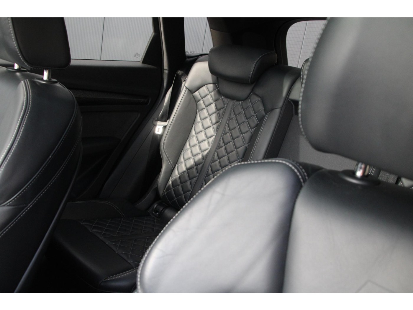 Audi Q5 2.0 TFSI quattro S Line Edition — foto 27 van 33