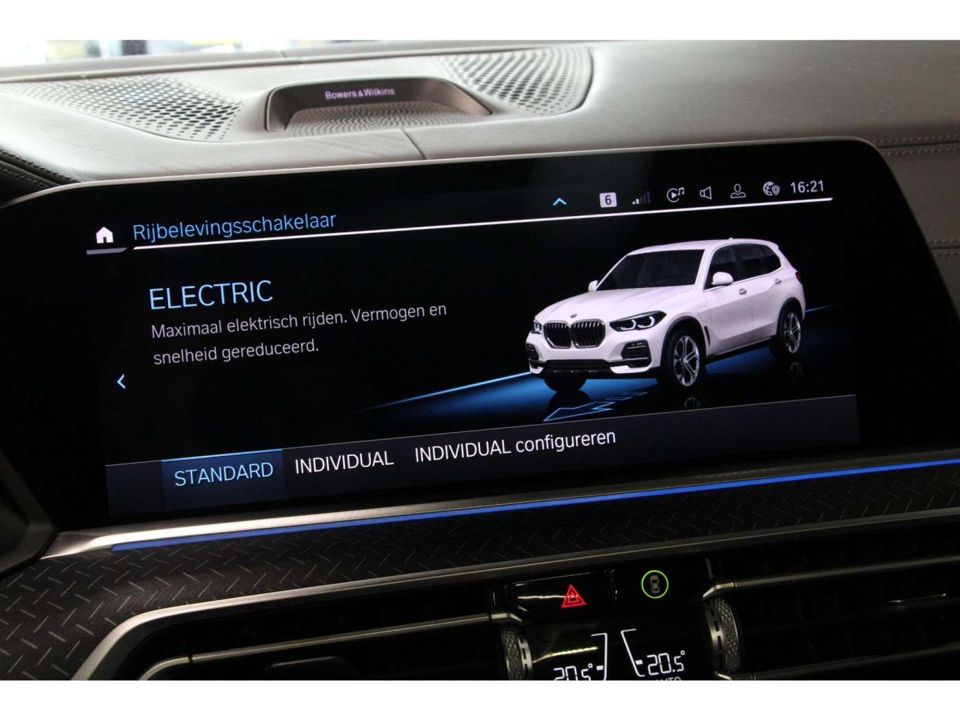 BMW X5 xDrive45e X-Line — foto 33 van 66