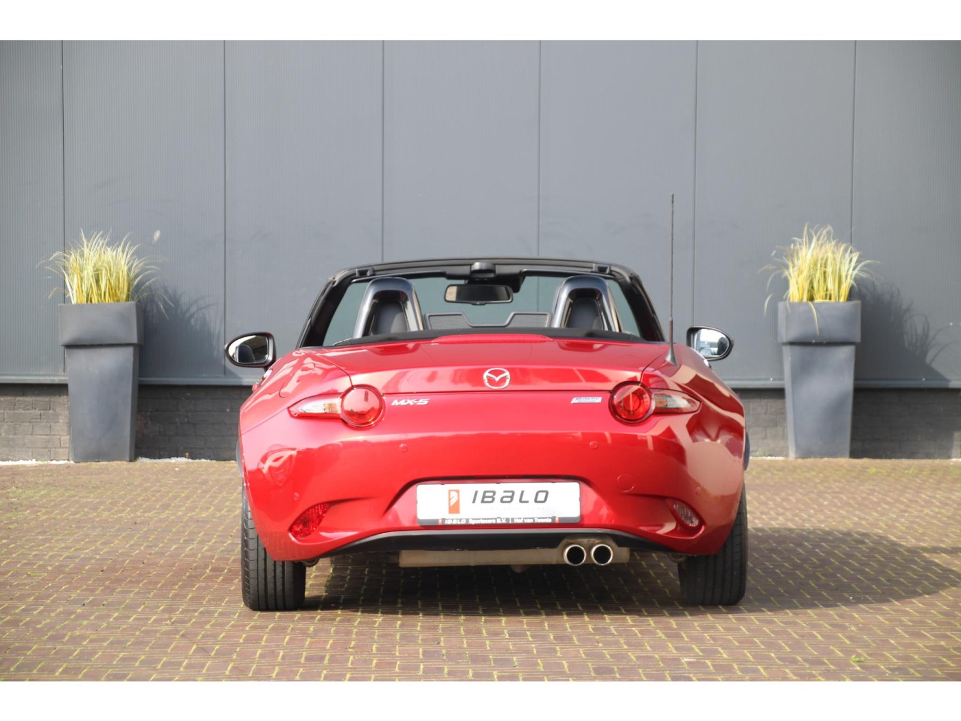 Mazda MX-5 1.5 SkyActiv-G 131 GT-M — foto 11 van 28