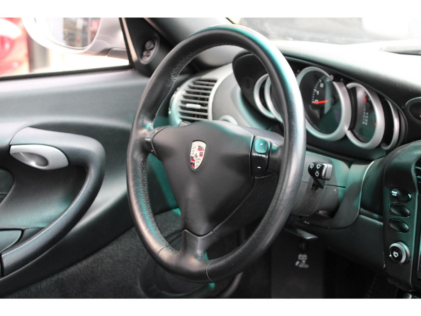 Porsche 911 3.6 Carrera (996) 320pk — foto 24 van 36