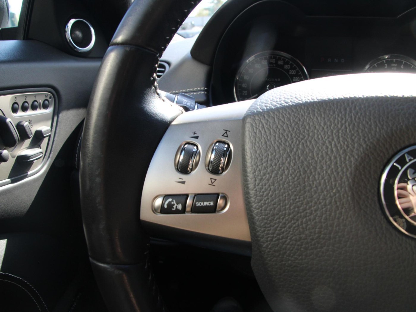 Jaguar XKR-S 4.2 V8 Coupé — foto 10 van 71
