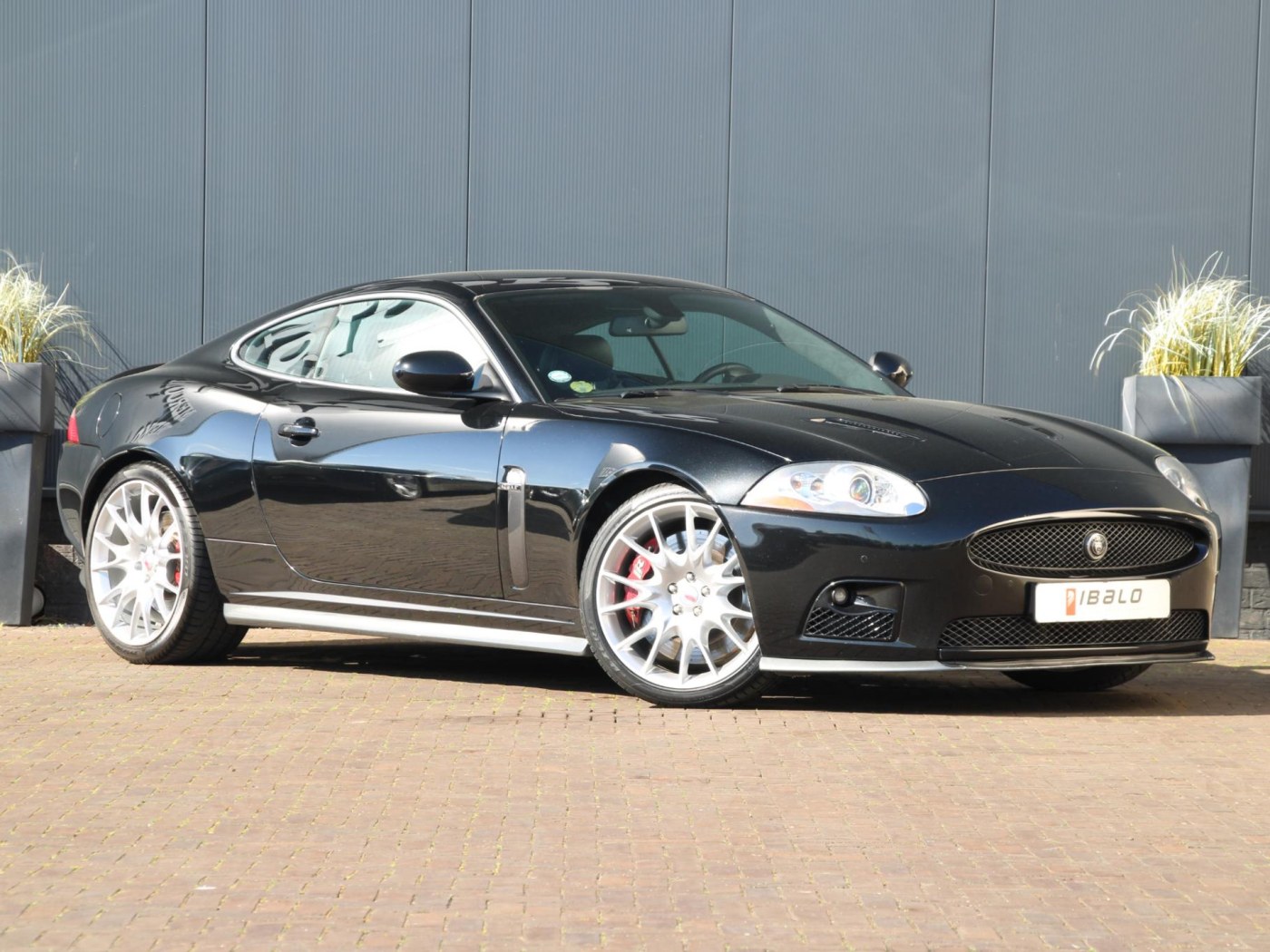 Jaguar XKR-S 4.2 V8 Coupé — foto 30 van 71