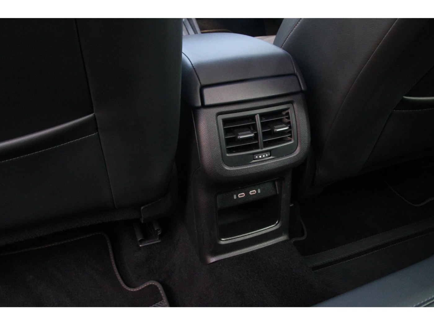 CUPRA Ateca 2.0 TSI 4DRIVE | Trekhaak | BEATS | Pano | — foto 37 van 58