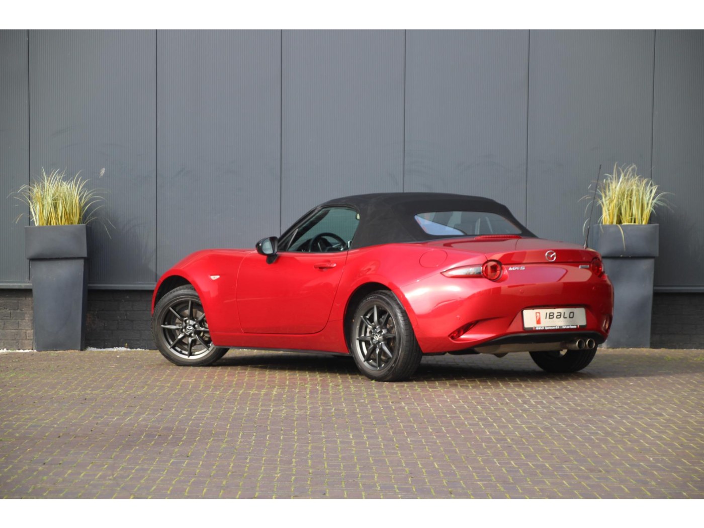 Mazda MX-5 1.5 SkyActiv-G 131 GT-M — foto 21 van 28