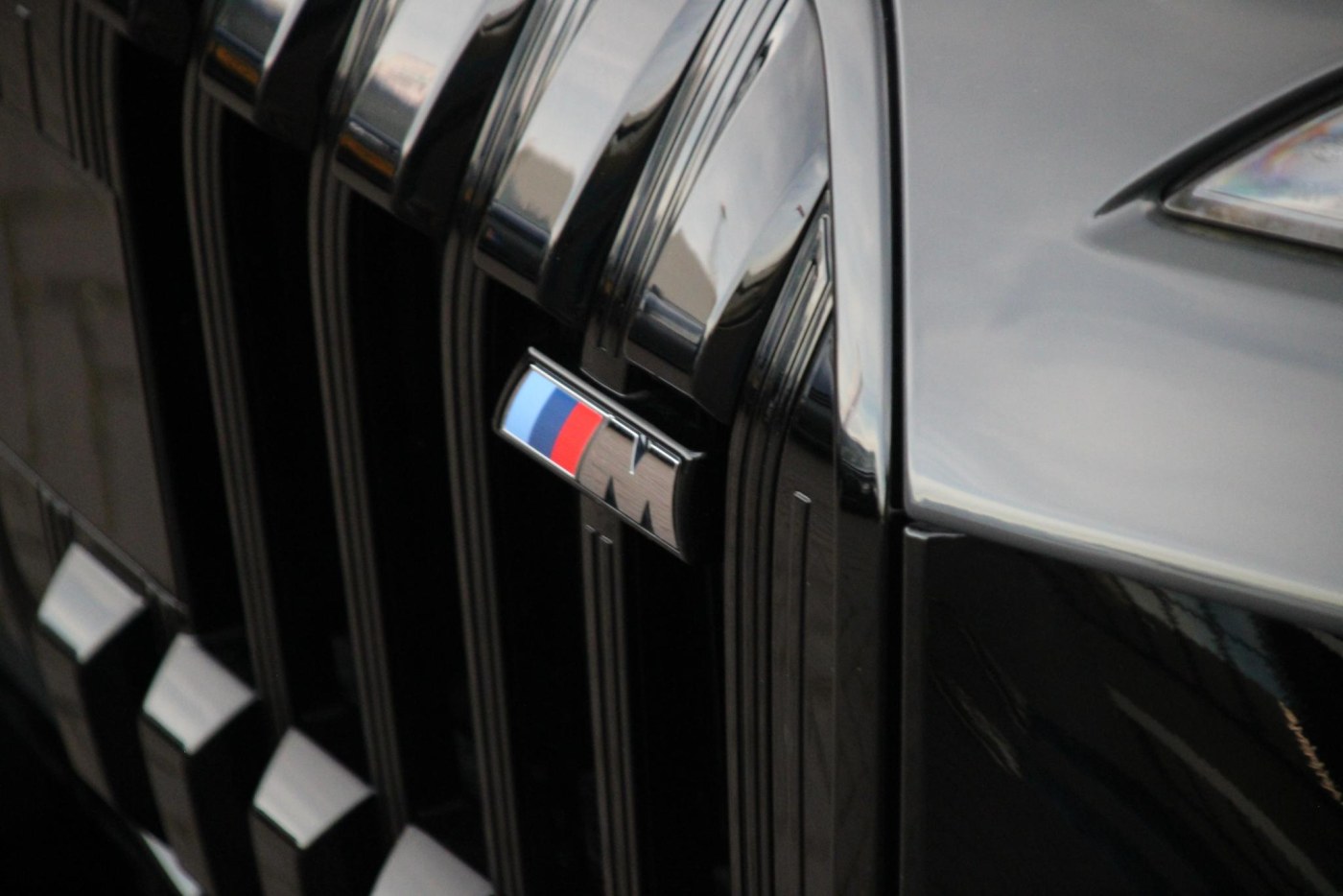 BMW 7-serie M760e xDrive M-Sport Pro — foto 30 van 34