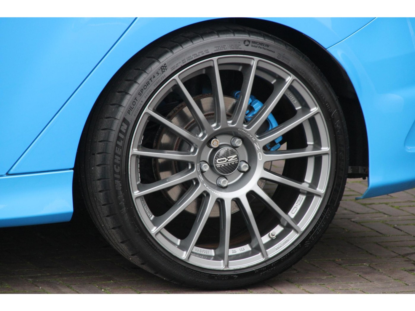 Ford Focus 2.3 RS — foto 6 van 46