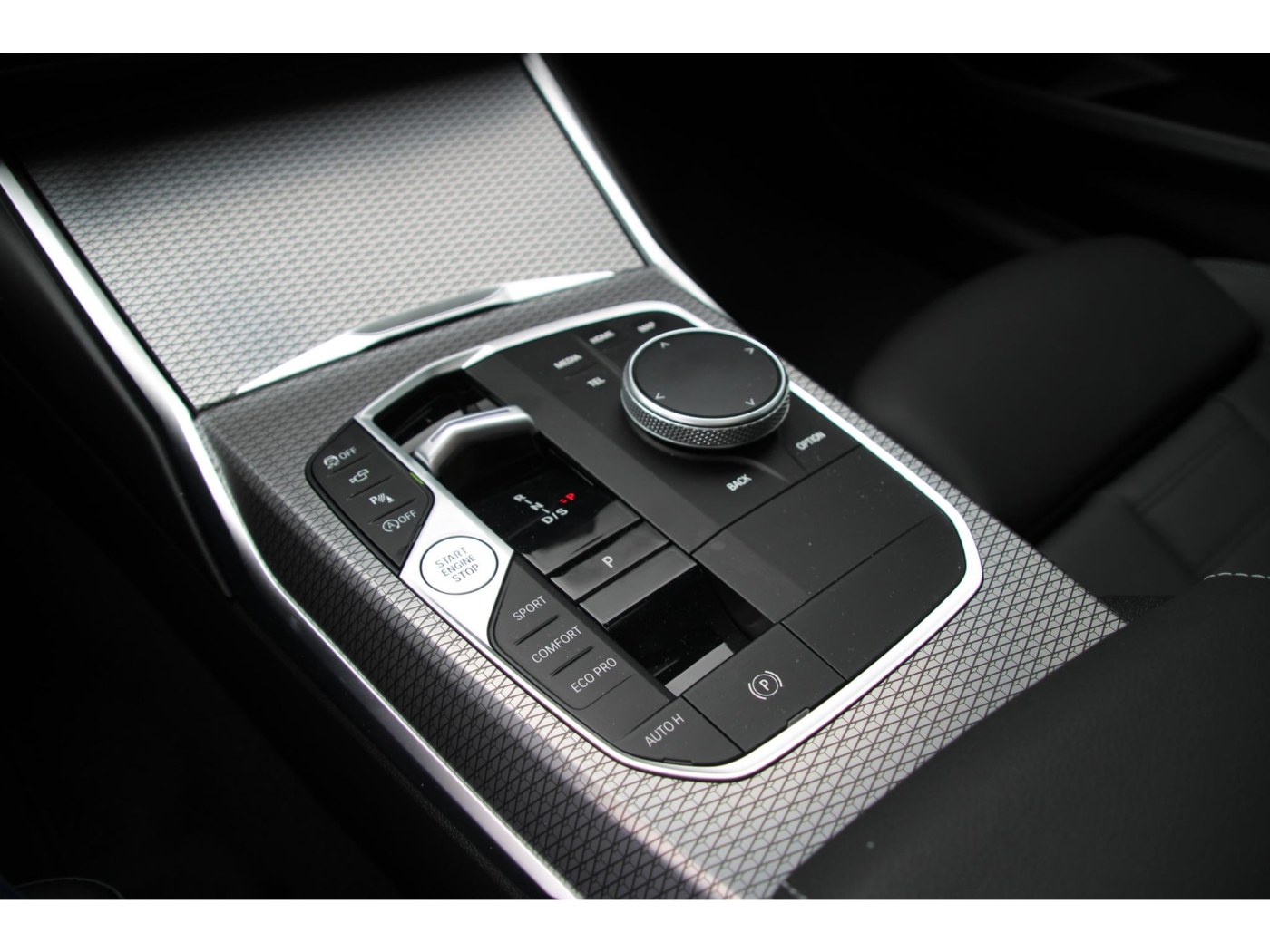BMW 2-serie Coupé 220i | M-Sport Pro | Schuifdak | Harman/Kardon | — foto 18 van 32