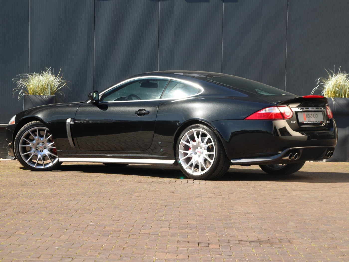 Jaguar XKR-S 4.2 V8 Coupé — foto 38 van 71