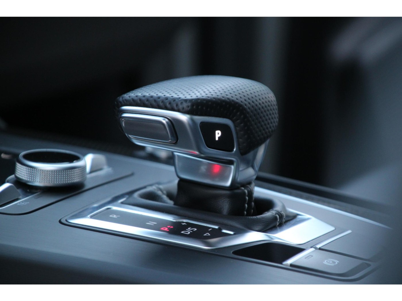 Audi Q5 2.0 TFSI quattro S Line Edition — foto 24 van 33
