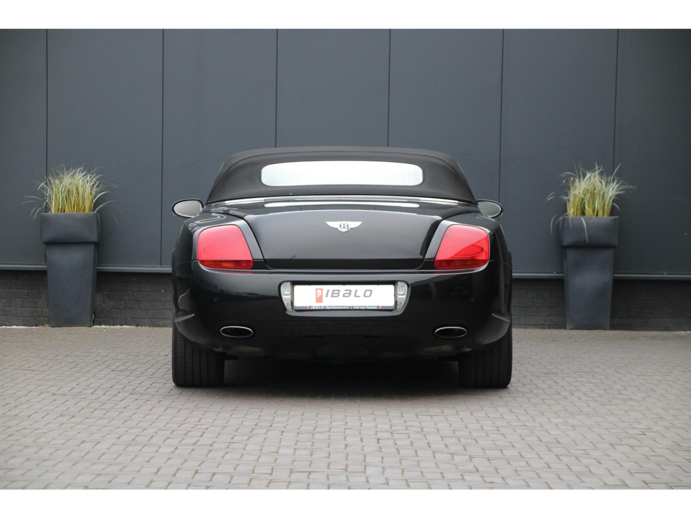 Bentley Continental GTC W12 560pk — foto 44 van 57
