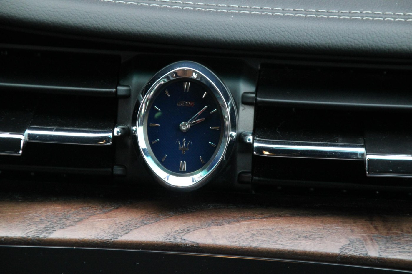Maserati Quattroporte 3.8 V8 GTS — foto 25 van 48