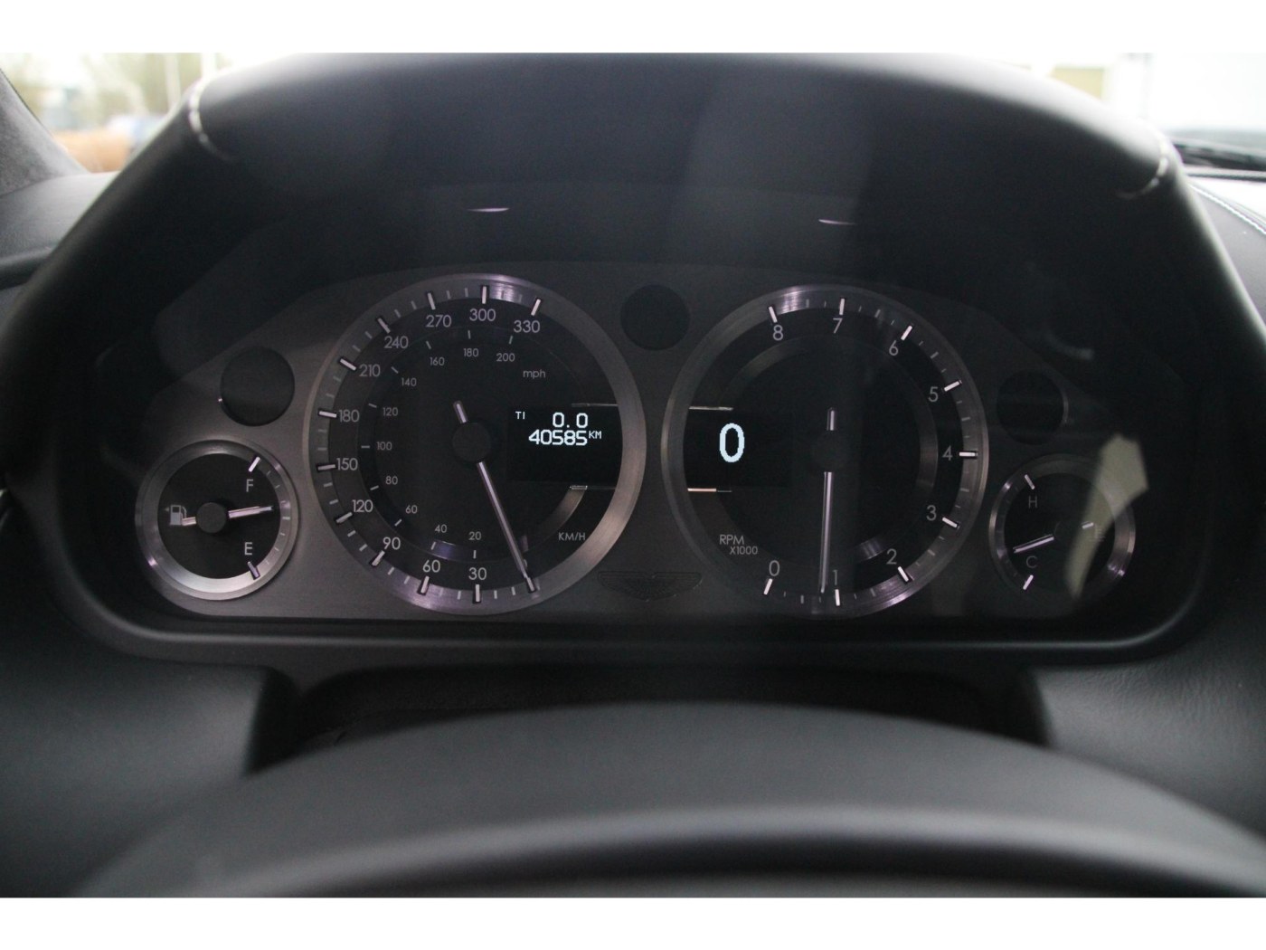 Aston Martin V8 Vantage V8 — foto 5 van 49