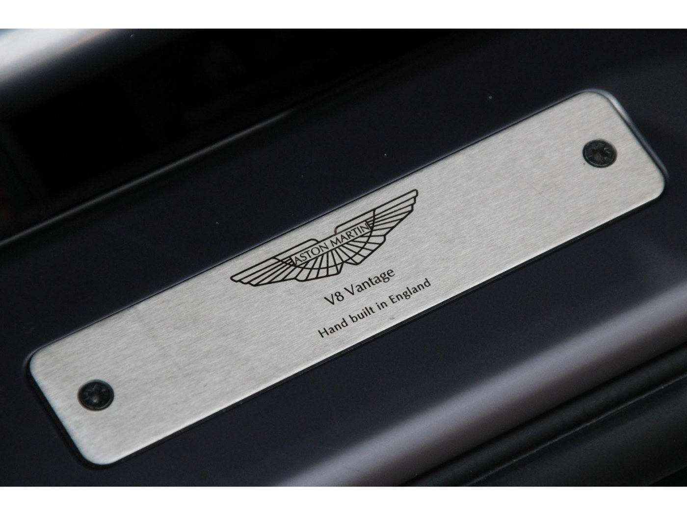 Aston Martin V8 Vantage — foto 19 van 45