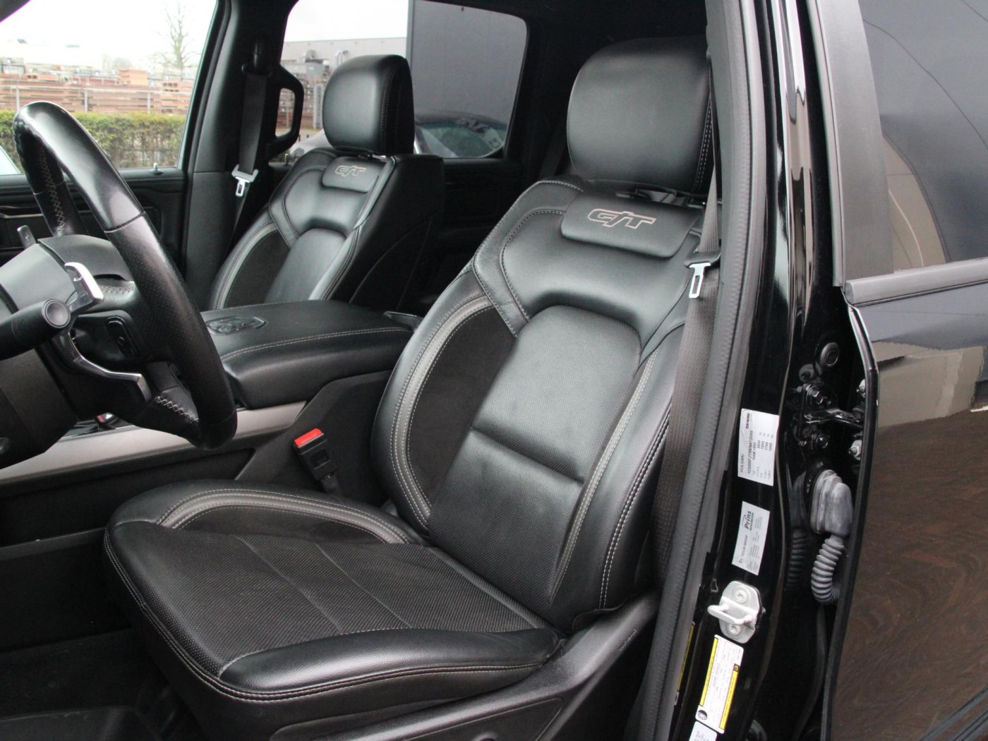 Dodge Ram 1500 5.7 V8 4x4 Crew Cab Laramie G/T — foto 4 van 56