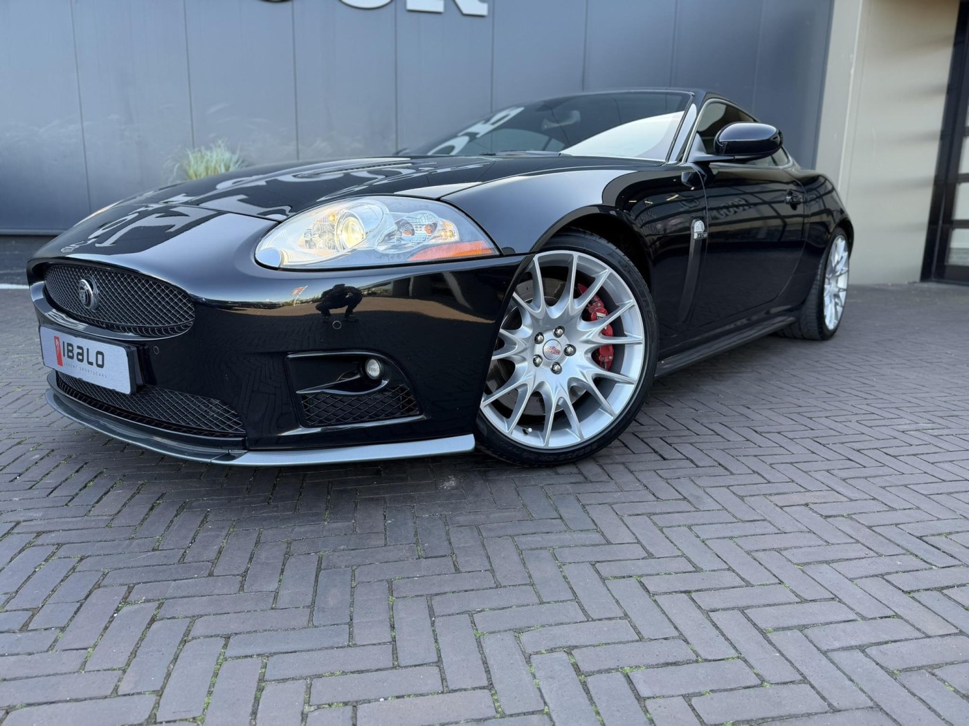 Jaguar XKR-S 4.2 V8 Coupé — foto 70 van 71