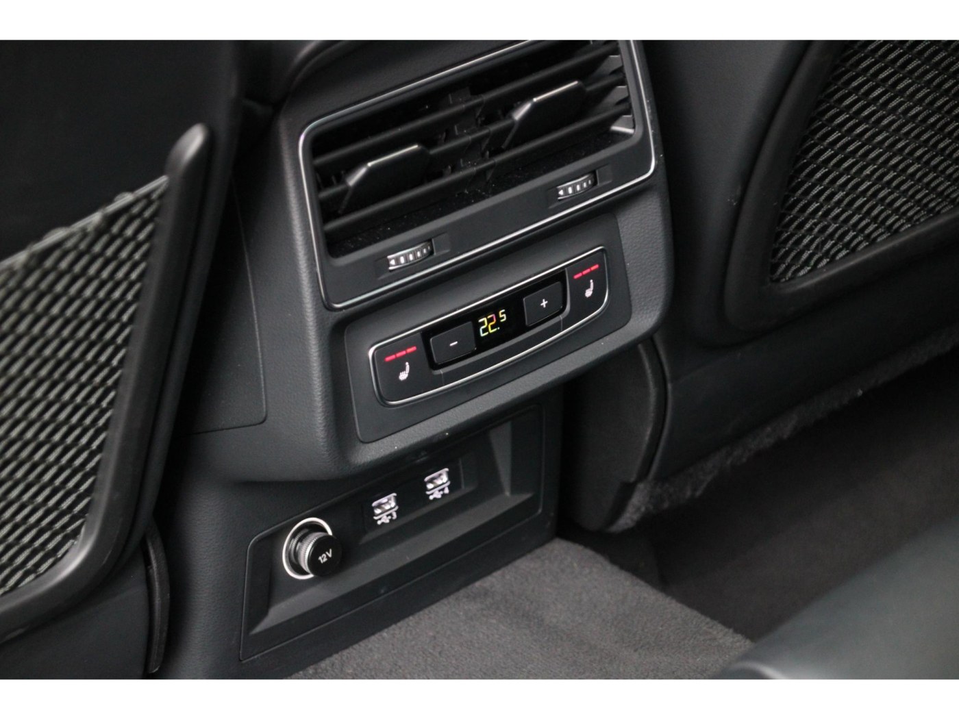 Audi Q7 60 TFSIe Competition | 456pk | S-Stoelen | Trekhaak | BOSE | — foto 31 van 45