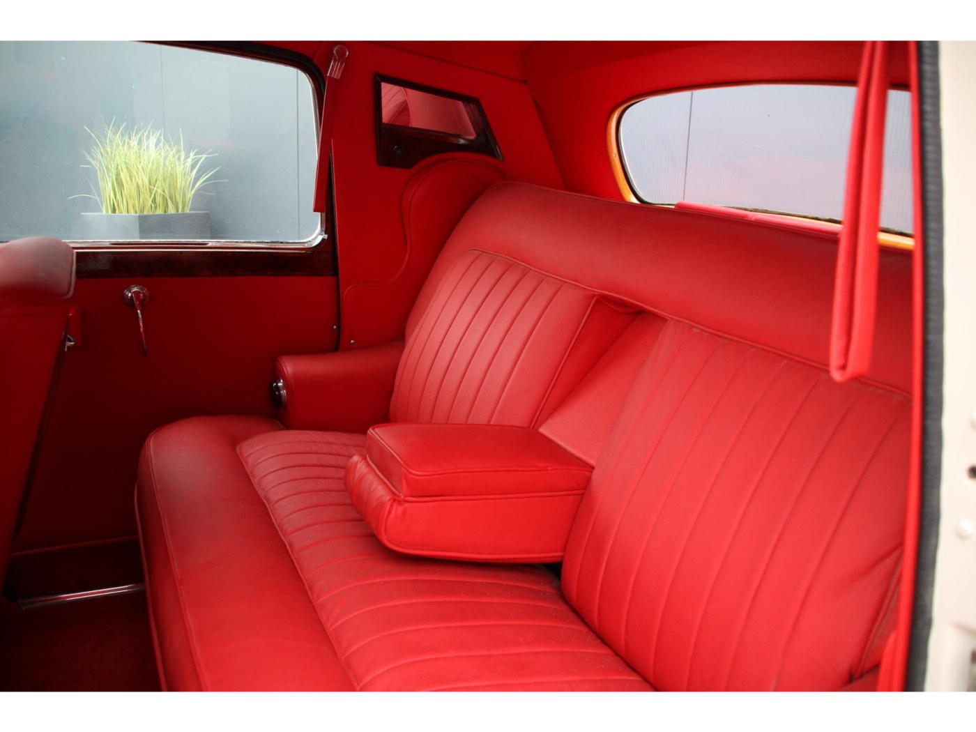 Rolls-Royce Silver Dawn 4.6 6-cilinder — foto 10 van 20