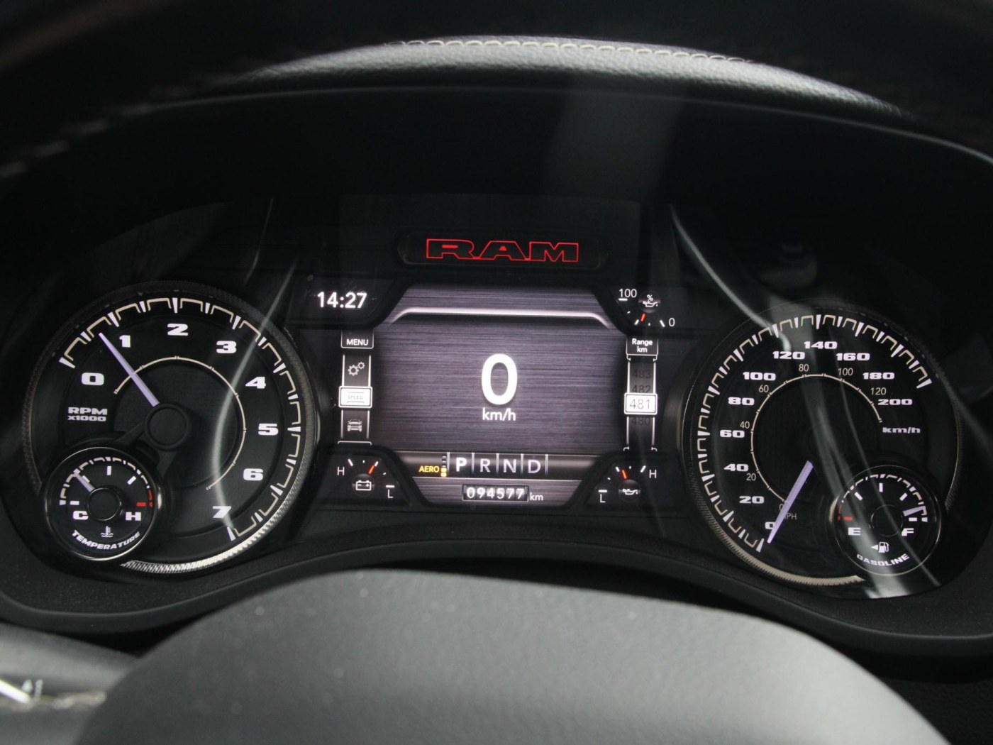 Dodge Ram 1500 5.7 V8 4x4 Crew Cab Laramie G/T — foto 24 van 56