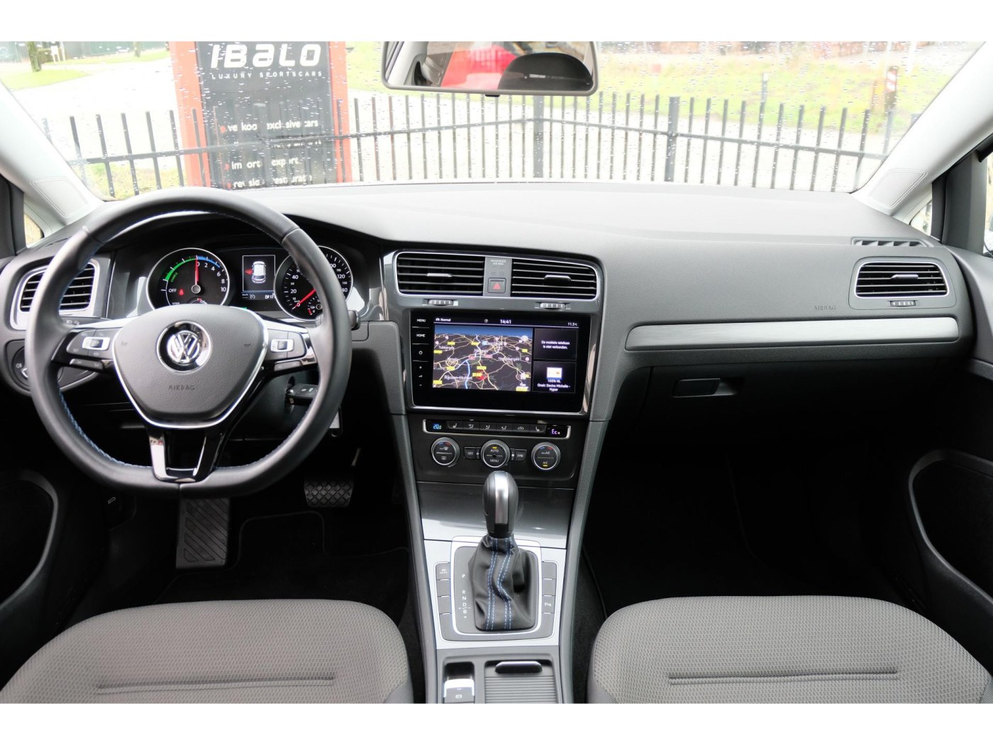 Volkswagen e-Golf E-DITION — foto 18 van 37