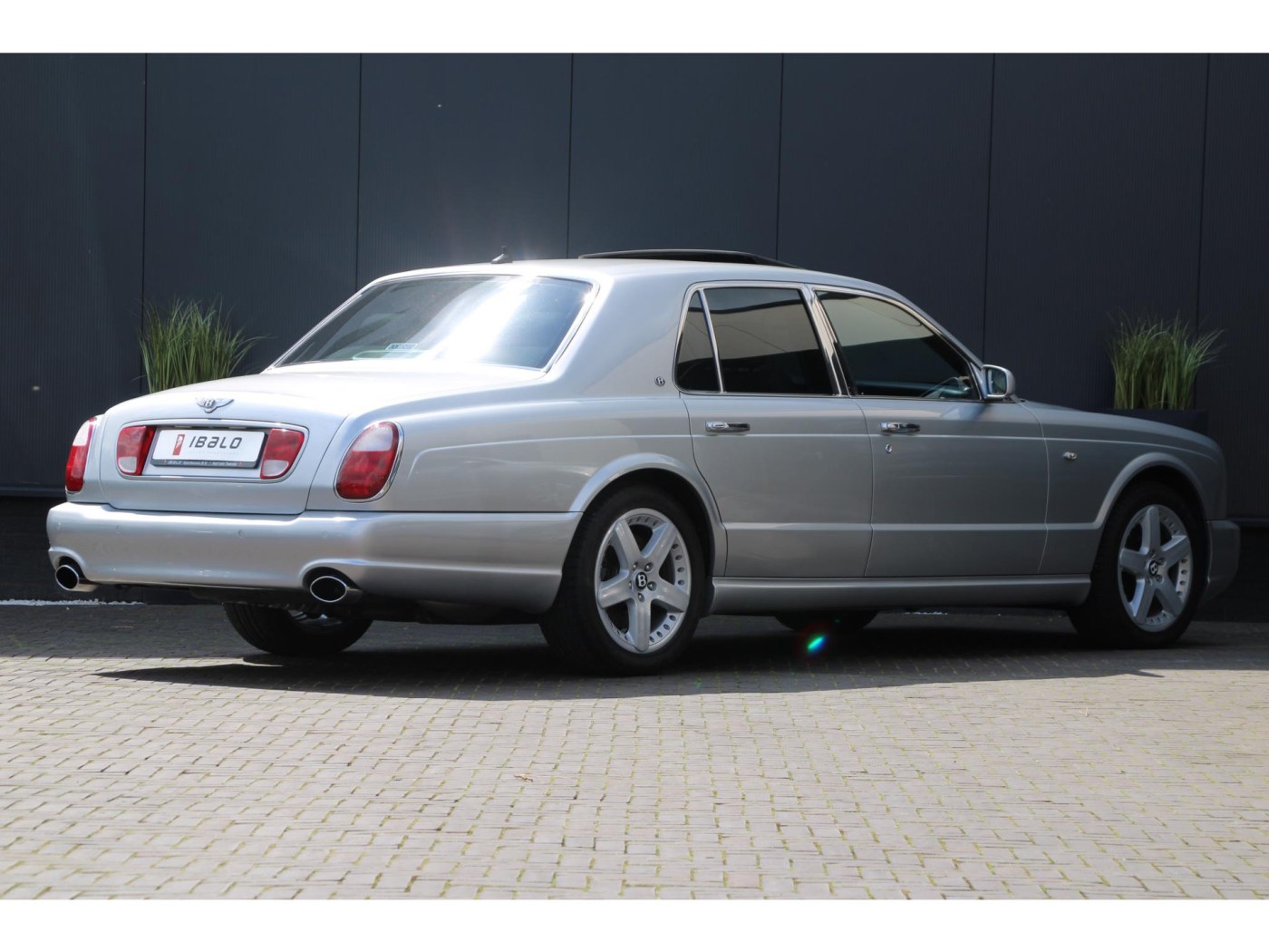 Bentley Arnage T — foto 2 van 44