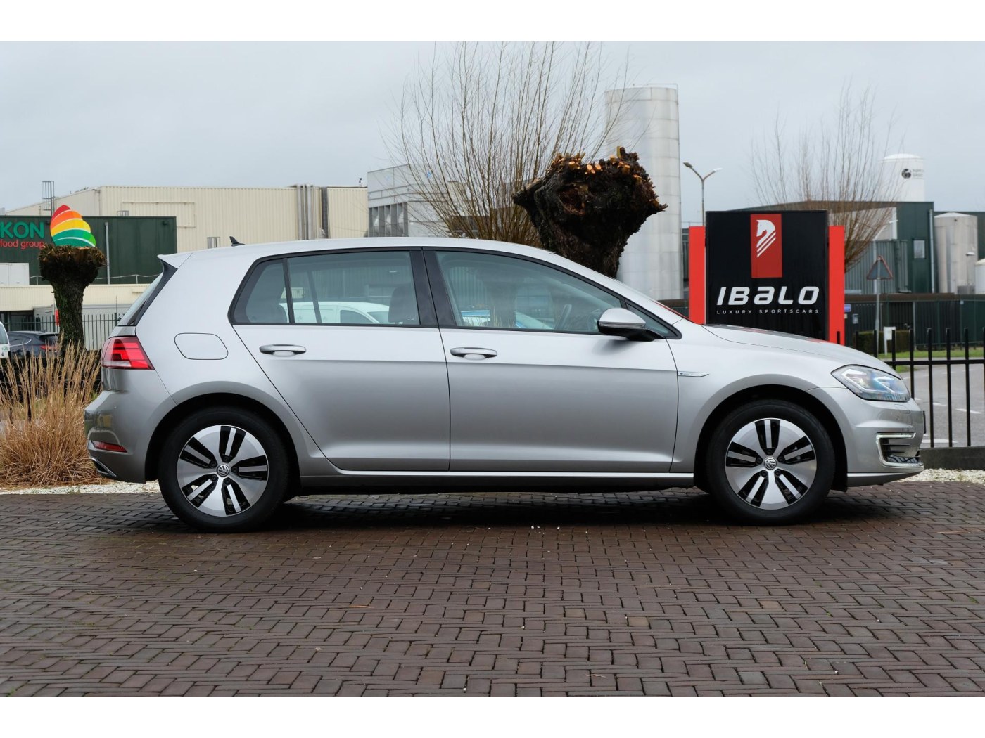 Volkswagen e-Golf E-DITION — foto 34 van 37