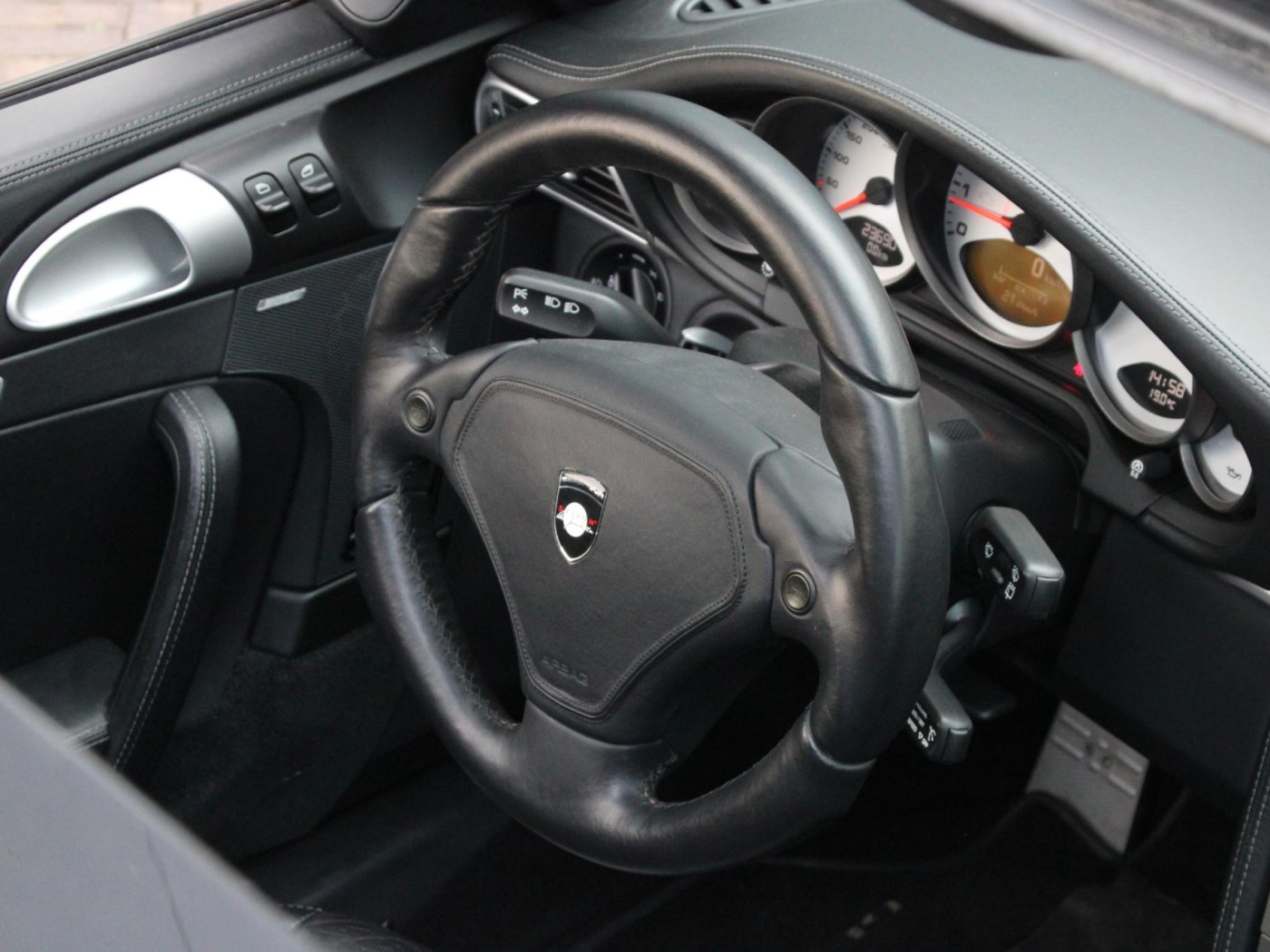 Porsche 911 3.6 Turbo Gemballa 550 GT — foto 39 van 40